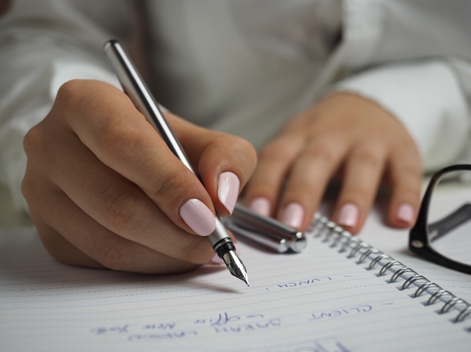 Notebook schreiben arbeiten hand