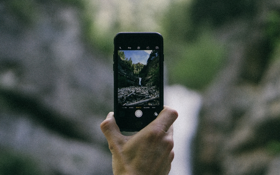 Iphone smartphone hand screen