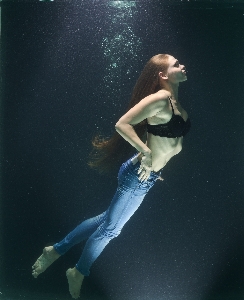 Water hair underwater live Photo