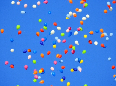 空 バルーン お祝い ライン 写真