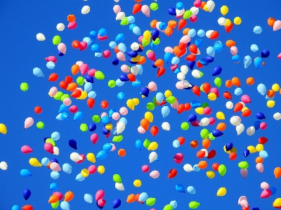 空 花弁 バルーン お祝い 写真