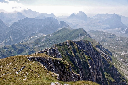 Foto Paesaggio natura selvaggia
 a piedi