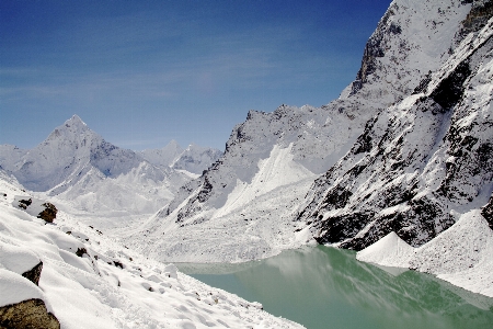 Foto Montaña nieve invierno lago