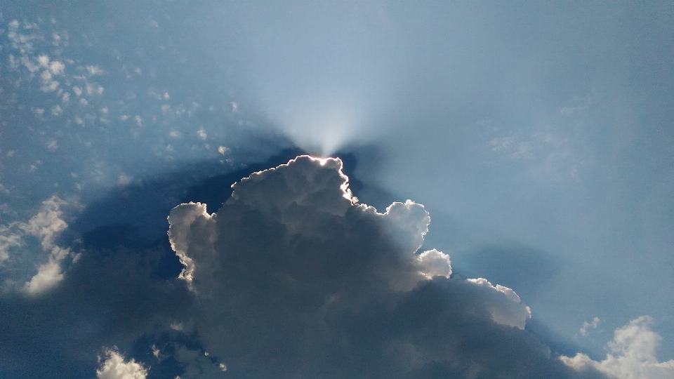 Awan langit matahari sinar