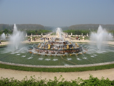 Foto Monumento parco castello punto di riferimento