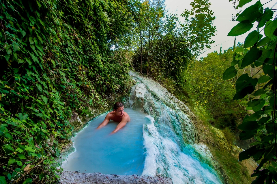 Uomo paesaggio acqua natura