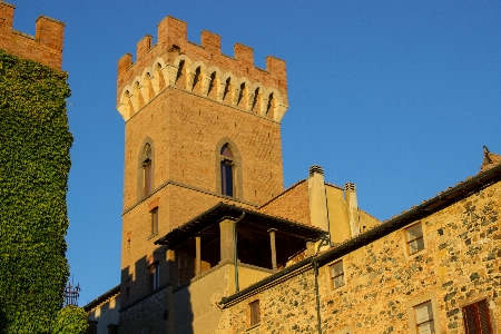 Foto Cidade prédio castelo
 torre