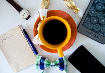 Betrachten arbeiten kaffee technologie Foto