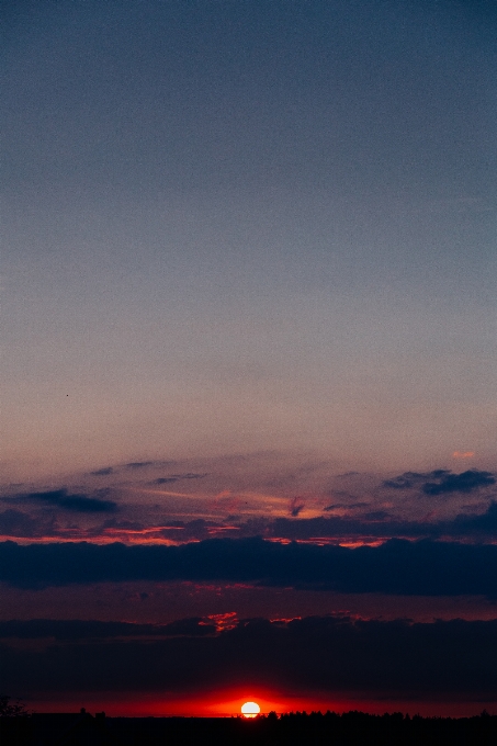 Horizon montagne nuage ciel