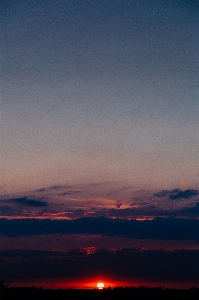 Foto Orizzonte montagna nube cielo