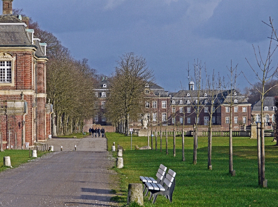 Cidade subúrbio parque castelo