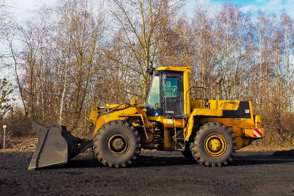 Bekerja teknologi traktor bidang