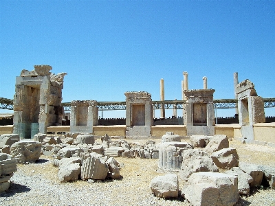 Foto Estrutura monumento coluna marco