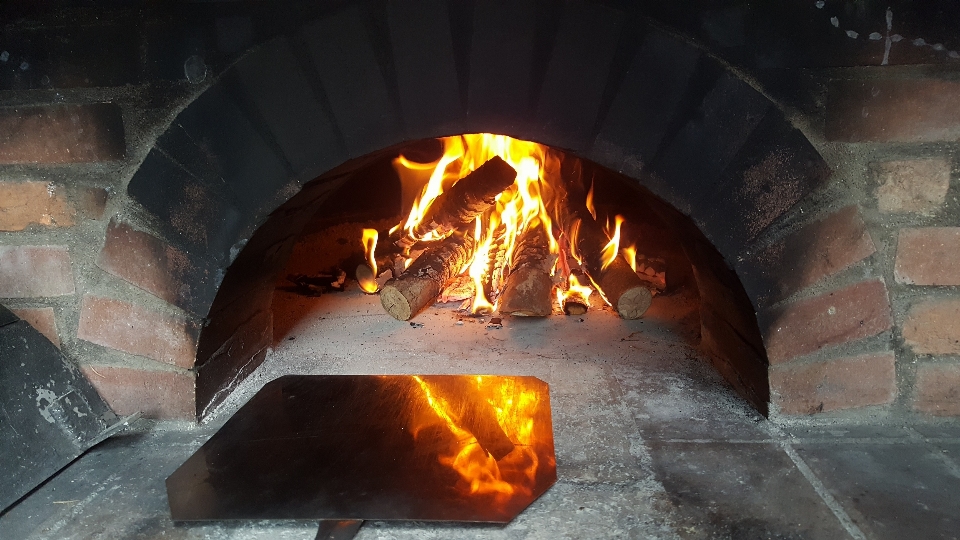 Memasak api unggun roti