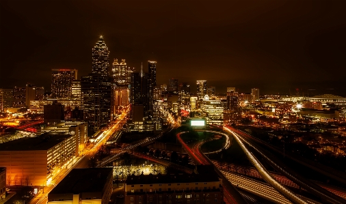 Foto Arsitektur jalan kaki langit malam