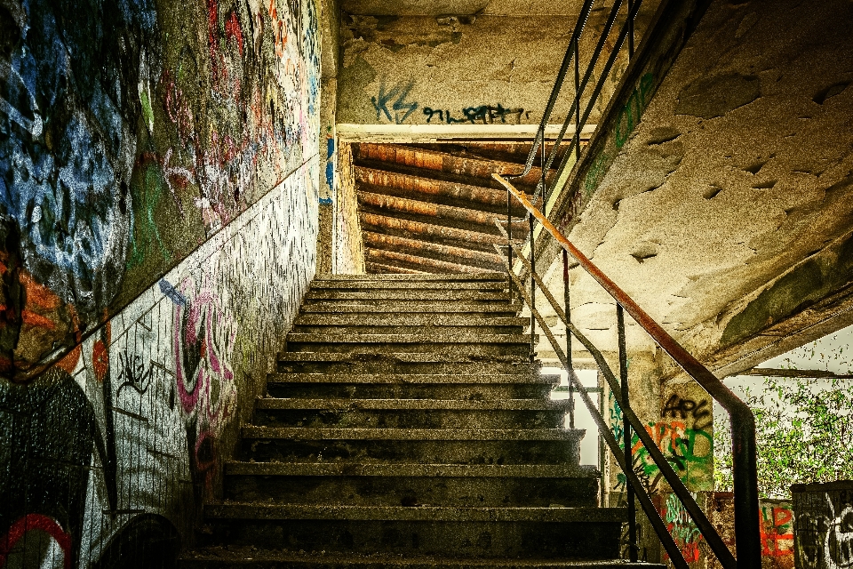 Architecture bois bâtiment escalier
