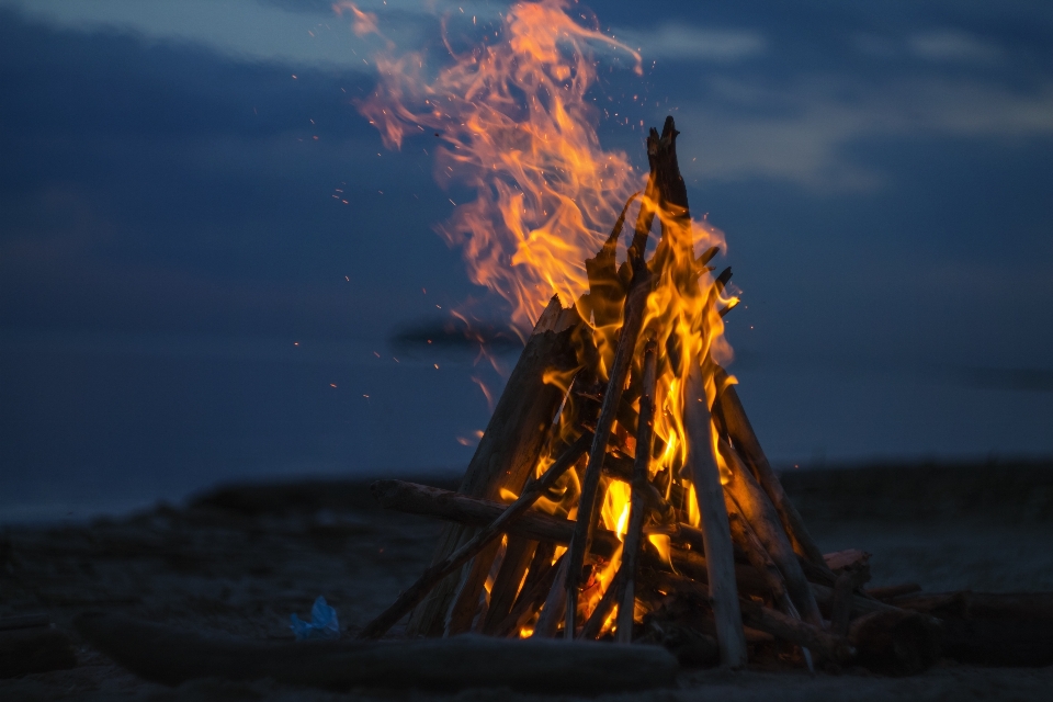 Strand nacht abend flamme