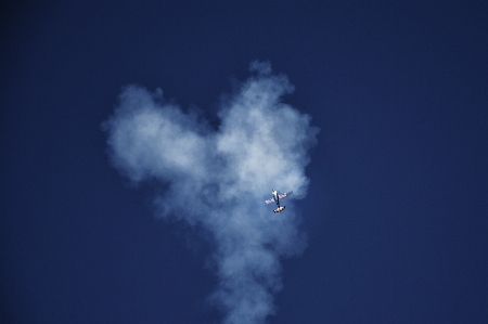 Wing cloud sky atmosphere Photo