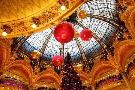 Foto Interior paris frança parque de diversões
