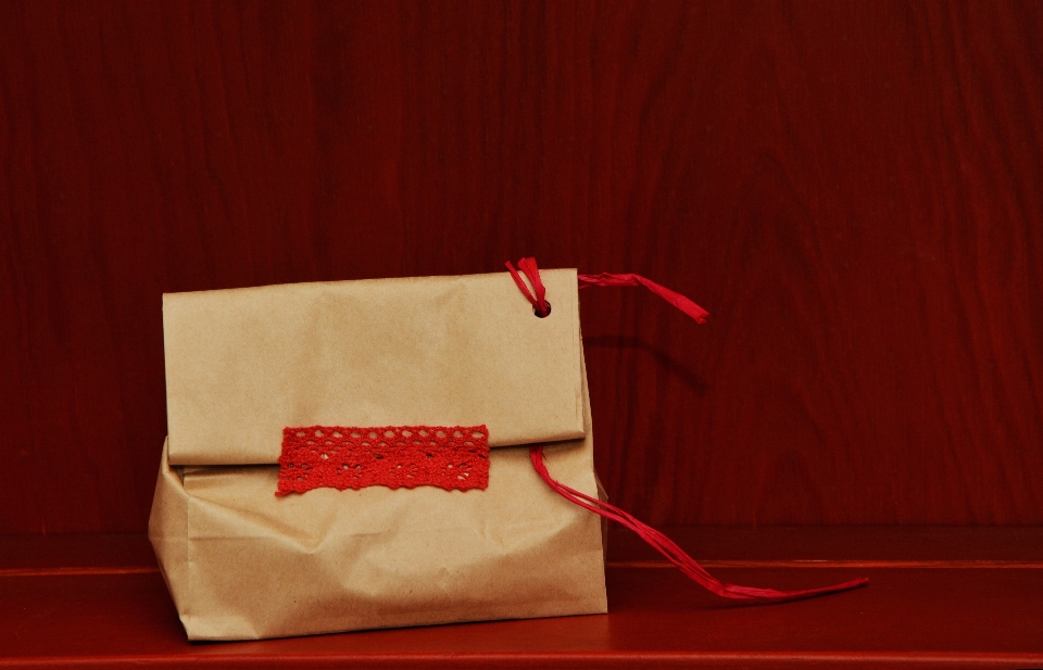 Gift pattern red bag