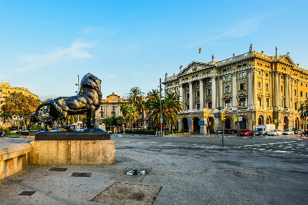 Foto Arsitektur jalan pagi kota