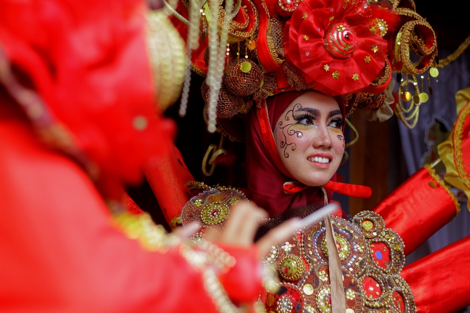 Fleur danse rouge carnaval