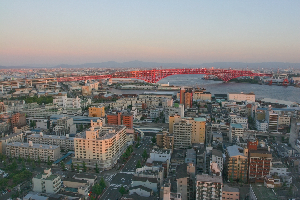 地平線 橋 スカイライン 街