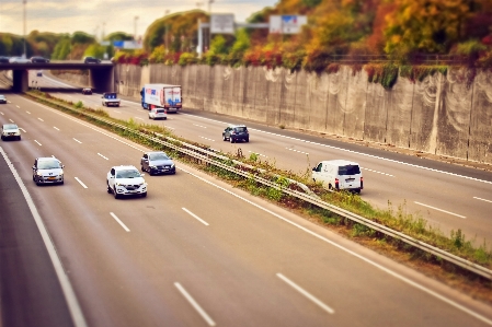 道 橋 渋滞 車 写真