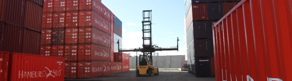 Facade shipping container warehouse port melbourne