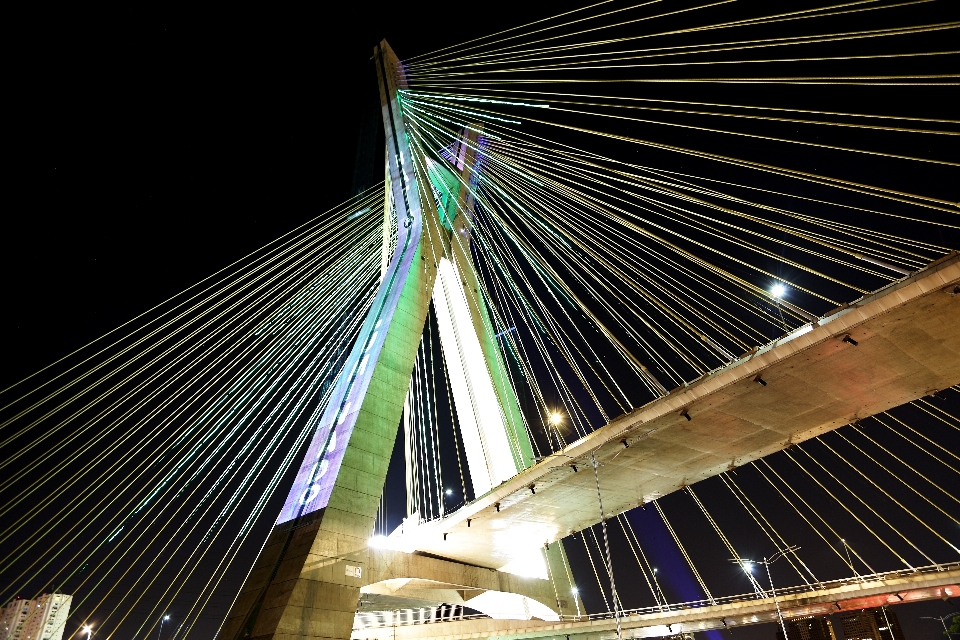 Luz arquitetura ponte noite