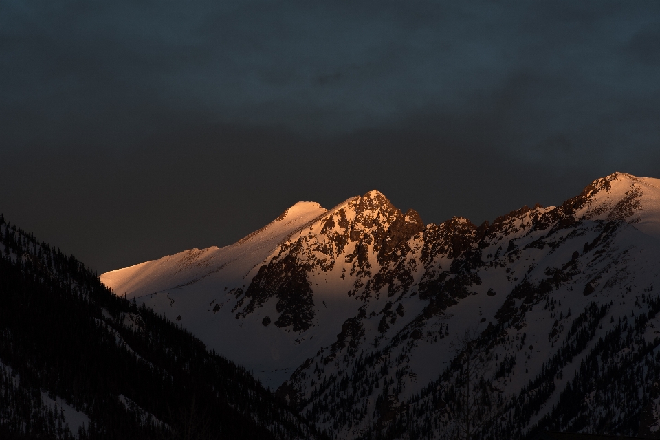 Mountain snow light cloud