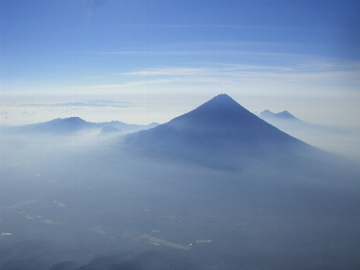 Horizon mountain cloud sky Photo