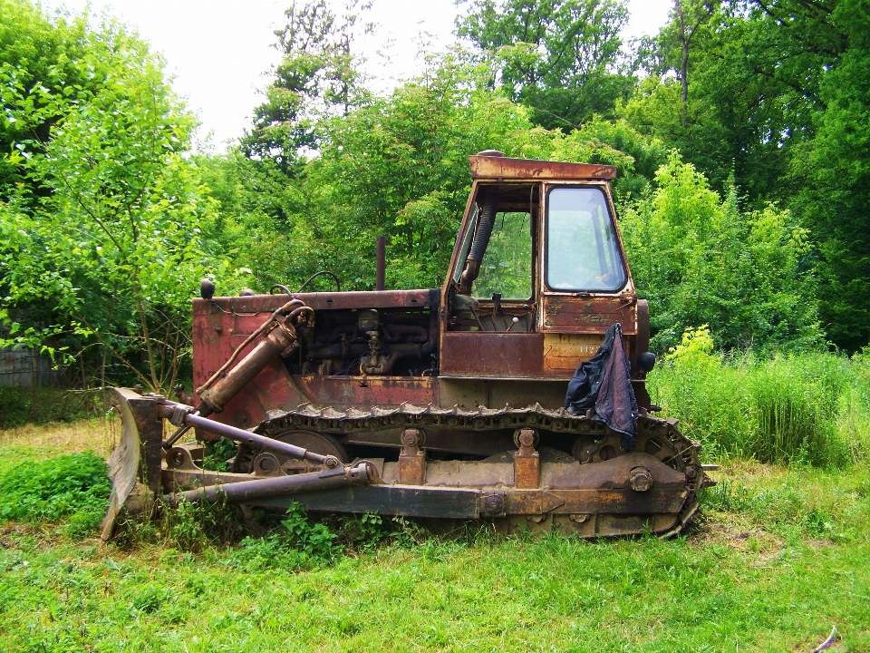 Tractor field vehicle soil