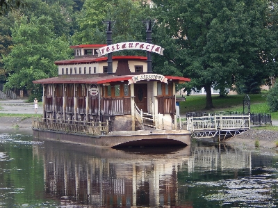 Foto Bote río vehículo parque