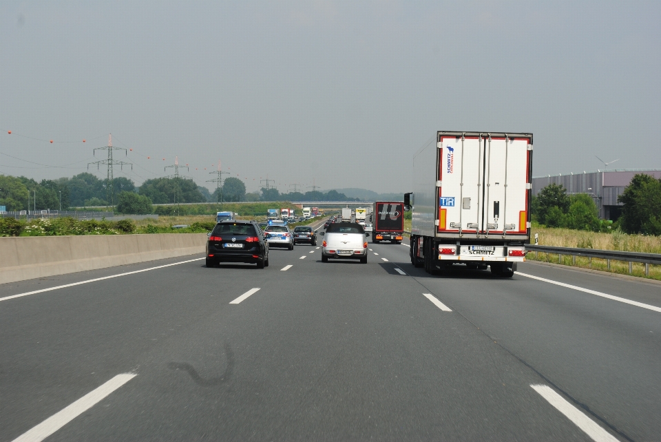 Strada traffico autostrada guida