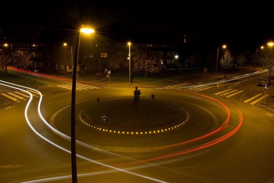 Leggero strada traffico notte