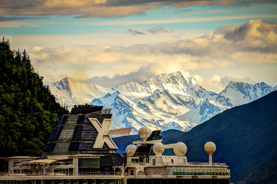 景观 海 地平线 山