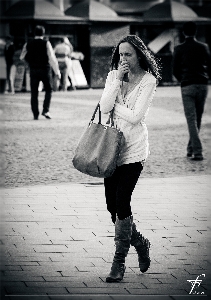 Foto Bianco e nero
 ragazza donna strada