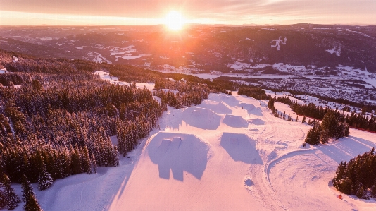 Photo Montagne neige hiver lever du soleil