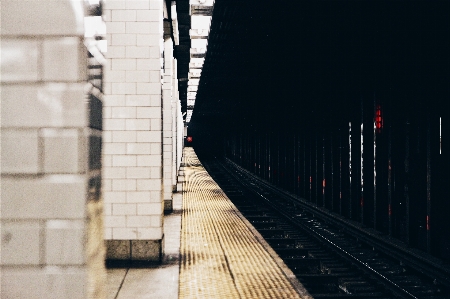 Foto Acompanhar ponte trilho do trem
 paisagem urbana