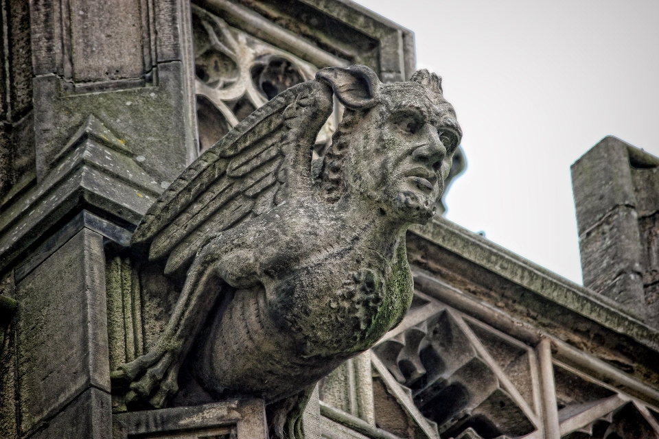 Stary kamień pomnik statua