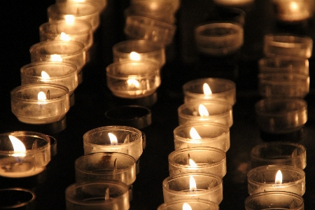 Foto Luz noite igreja vela