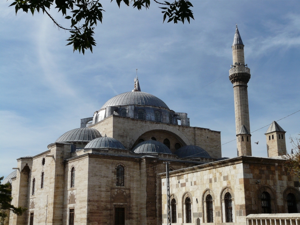 Mimari bina kilise katedral