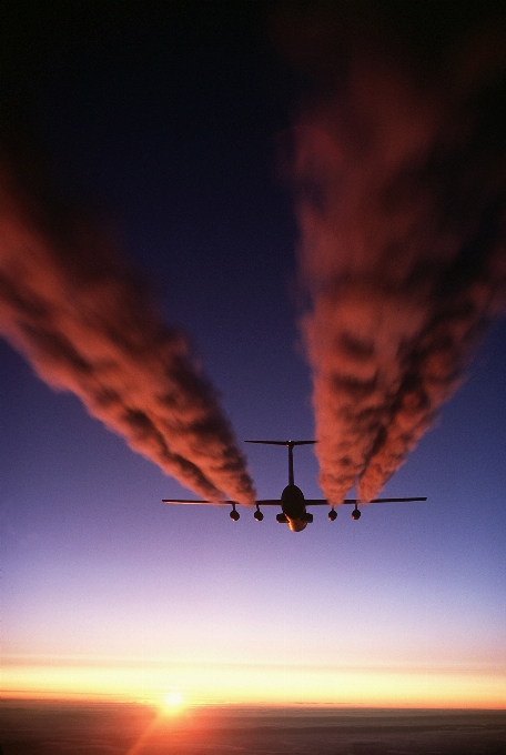 Horizon wing light cloud