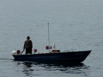 Work man sea water Photo