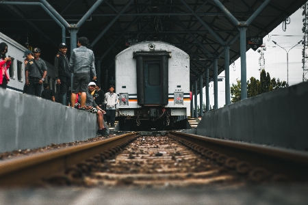 追跡 訓練 輸送 車両 写真