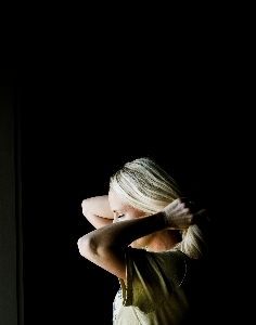 Foto Luz en blanco y negro
 mujer cabello