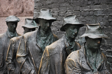 Foto Monumen patung seni kuil