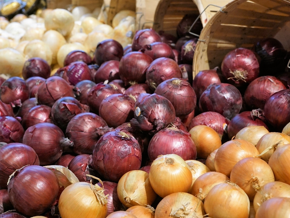 Onions eat market vitamins