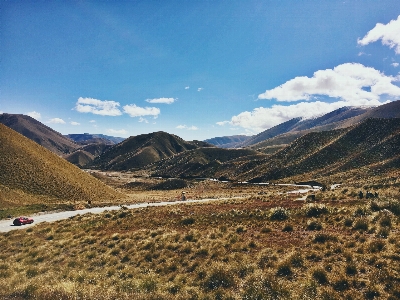 Foto Lanskap gurun
 gunung awan